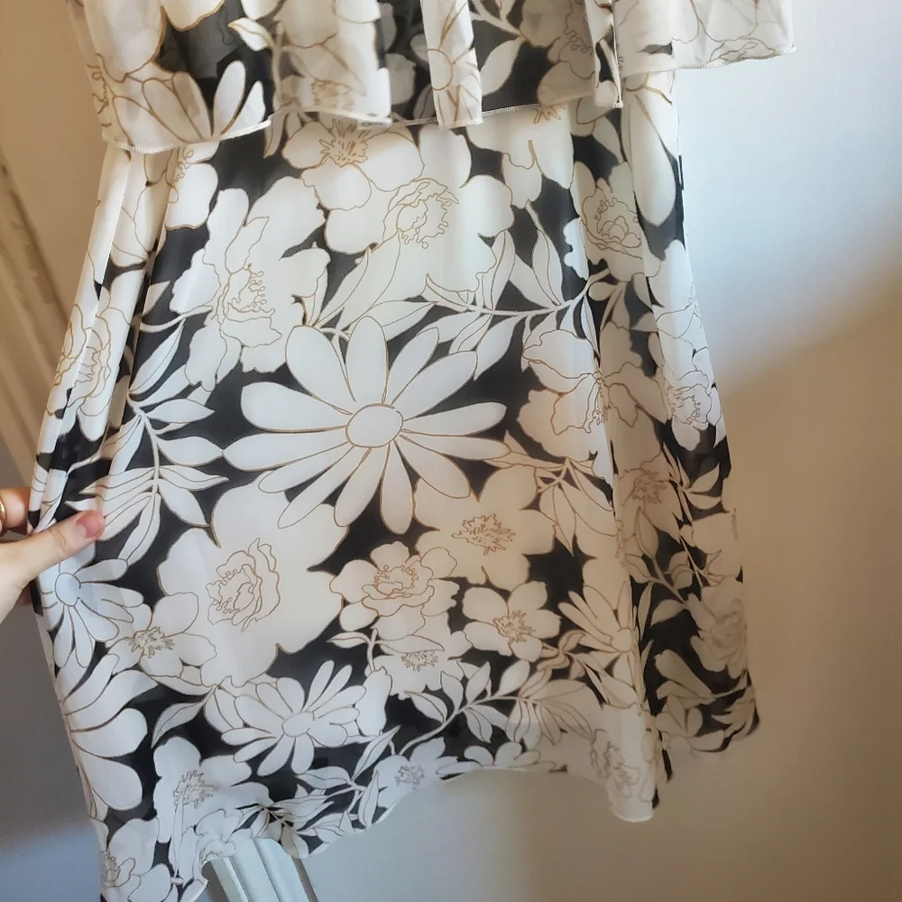 Stella & Julie Black And White Floral Midi  Dress Ruffled Top Size 6 Cocktail
